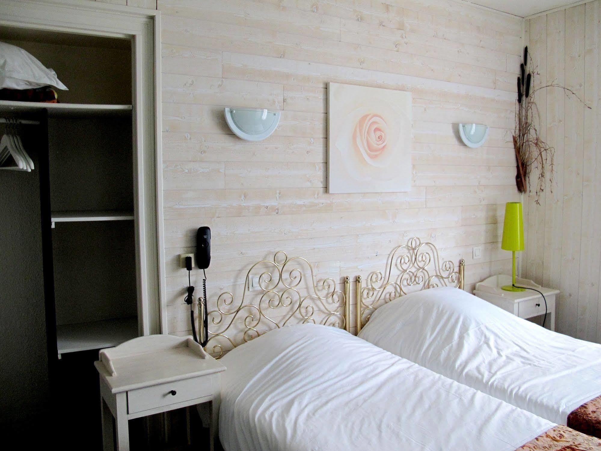 Logis Deshors-Foujanet Hotel Chamboulive Kültér fotó