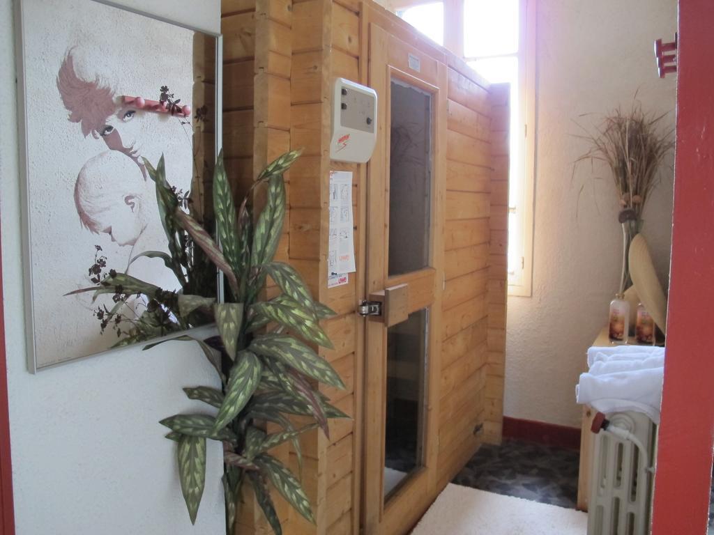 Logis Deshors-Foujanet Hotel Chamboulive Kültér fotó
